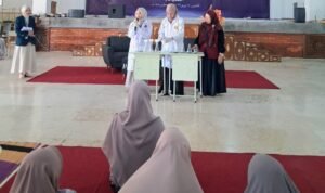 Dosen Kimia FSTeM UB Edukasi Teknologi Pengolahan Limbah Berbasis Adsorben kepada Santriwati di Ponpes Daarul Ukhuwwah Malang