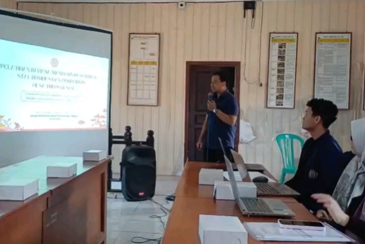 Polinema Bekali Pokdarwis Tulus Besar Bahasa Mandarin untuk Tingkatkan Pelayanan Wisata