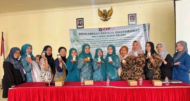 c1_20260819_08374842 Dari Limbah Menjadi Bernilai, Teknik Kimia Polinema Dampingi PKK Desa Pajaran Olah Minyak Jelantah Jadi Lilin Aromaterapi