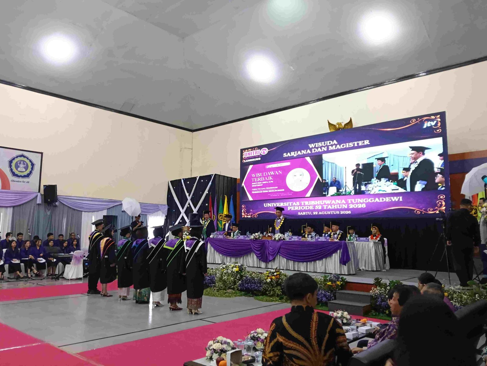 400 Wisudawan UNITRI, Yosep Perianto Raih Predikat Terbaik Universitas