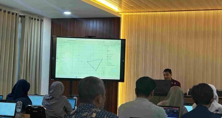 GeoGebra Bikin Pembelajaran Matematika di MAN Kota Batu Lebih Interaktif