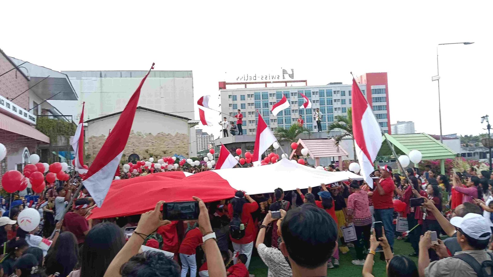 Semarak HUT RI di Matos: Karnaval Nusantara hingga Konser Doa Lintas Agama Satukan Ribuan Peserta