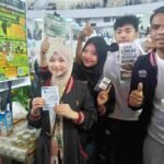 Mahasiswa KKN UMM Ubah Limbah Kayu dan Sampah Organik Jadi Produk Bernilai di Junrejo
