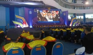 Direktur Polinema Tegaskan Lulusan Tak Boleh Hanya Cari Kerja, 469 Wisudawan Dikukuhkan