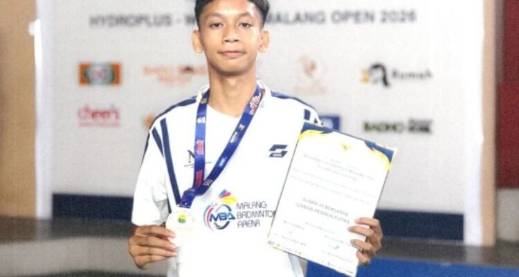 IMG-20260903-WA0007 Tampil Konsisten, Siswa SMAN 6 Malang Rebut Podium Ketiga Kejurkot Badminton