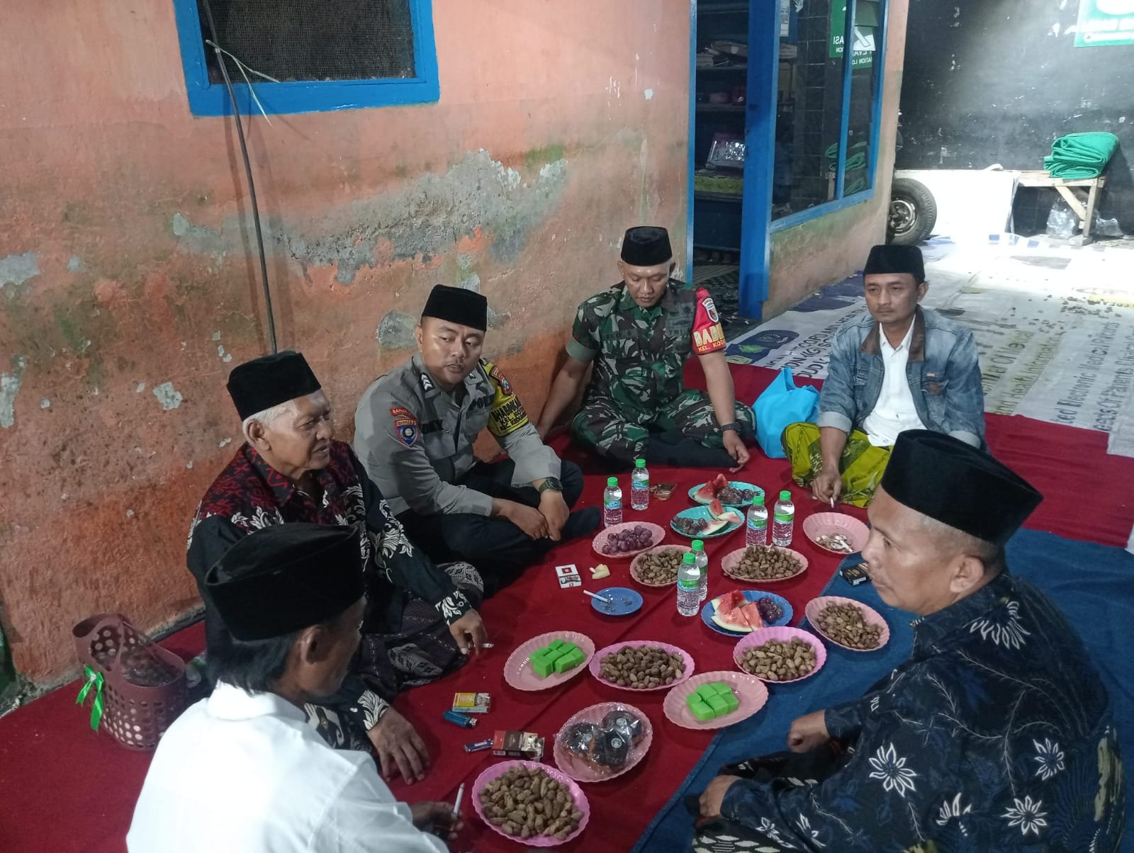 Babinsa Kotalama Silaturahmi dengan Tokoh Agama, Perkuat Kerukunan Warga