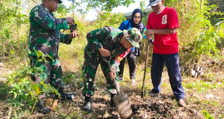 TNI dan Warga Tunjungsekar Tanam 250 Pohon, Aksi Hijau untuk Masa Depan Malang.