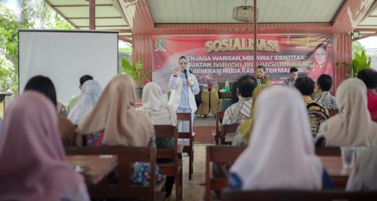 IMG-20260905-WA0087 Sri Untari Soroti Ancaman Lunturnya Aksara Jawa, Guru Kabupaten Malang Didorong Perkuat Literasi
