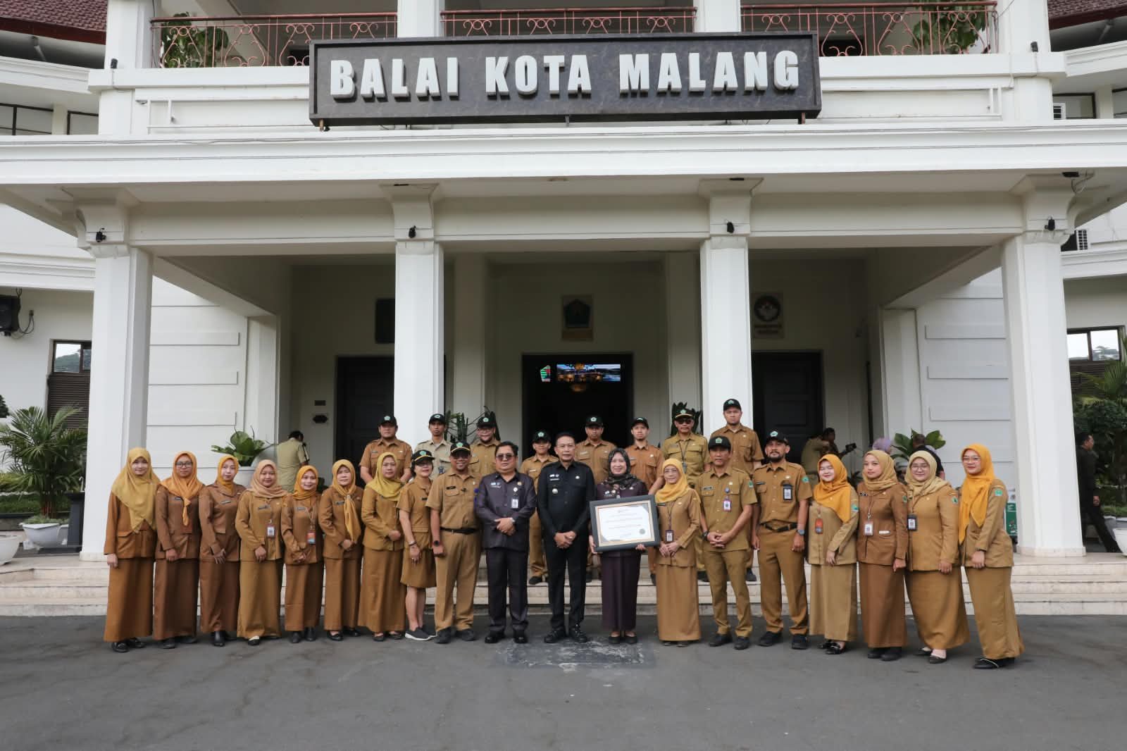 Dispendukcapil Kota Malang Kantongi WBBM, Wahyu Minta Pelayanan Makin Berkelas