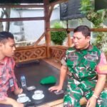 Komsos Babinsa Kebonsari Perkuat Kedekatan dan Data Wilayah