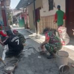 IMG-20260915-WA0027 Babinsa Kotalama Bersama Warga Perbaiki Jalan Kampung