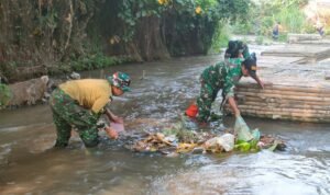 Sungai Kauman Penuh Sampah, Koramil Klojen dan Warga Turun Tangan