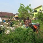 IMG-20260922-WA0030 Kompak Bersihkan TPU, Koramil Blimbing dan Warga Sambut HUT ke-81 TNI