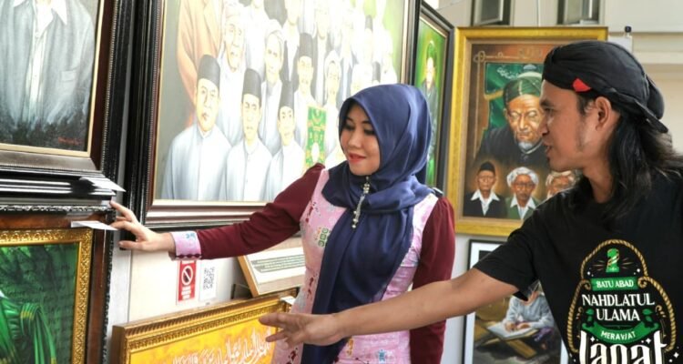 Lia Istifhama Menangkan Lukisan Hasyim Asy’ari, Posko EMILIA Jadi Rumah Jurnalis Muktamar NU