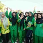 Santri Berebut Foto, Ning Lia Apresiasi Al-Fatimah di Harlah ke-20