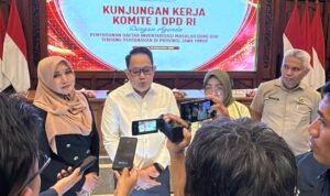 RUU Pertanahan Dibahas Serius, Ning Lia Cairkan Forum dengan Pantun
