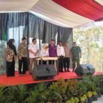 penandatanganan prasasti UNITRI Resmikan Kampus 3, Fakultas Pertanian Kini Menyatu dengan Lahan Praktik 13 Hektare