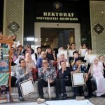 IMG-20261002-WA0052 UB Dorong Regenerasi Batik Tulis, Ratusan Mahasiswa Belajar Membatik di Hari Batik Nasional