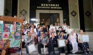 IMG-20261002-WA0052 UB Dorong Regenerasi Batik Tulis, Ratusan Mahasiswa Belajar Membatik di Hari Batik Nasional
