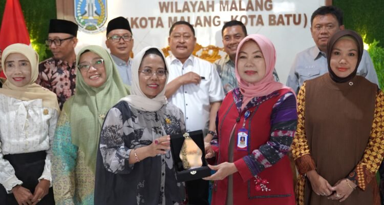 DPRD Jatim Siapkan Pergub Peran Serta Masyarakat, Jawab Keterbatasan Anggaran SMA/SMK
