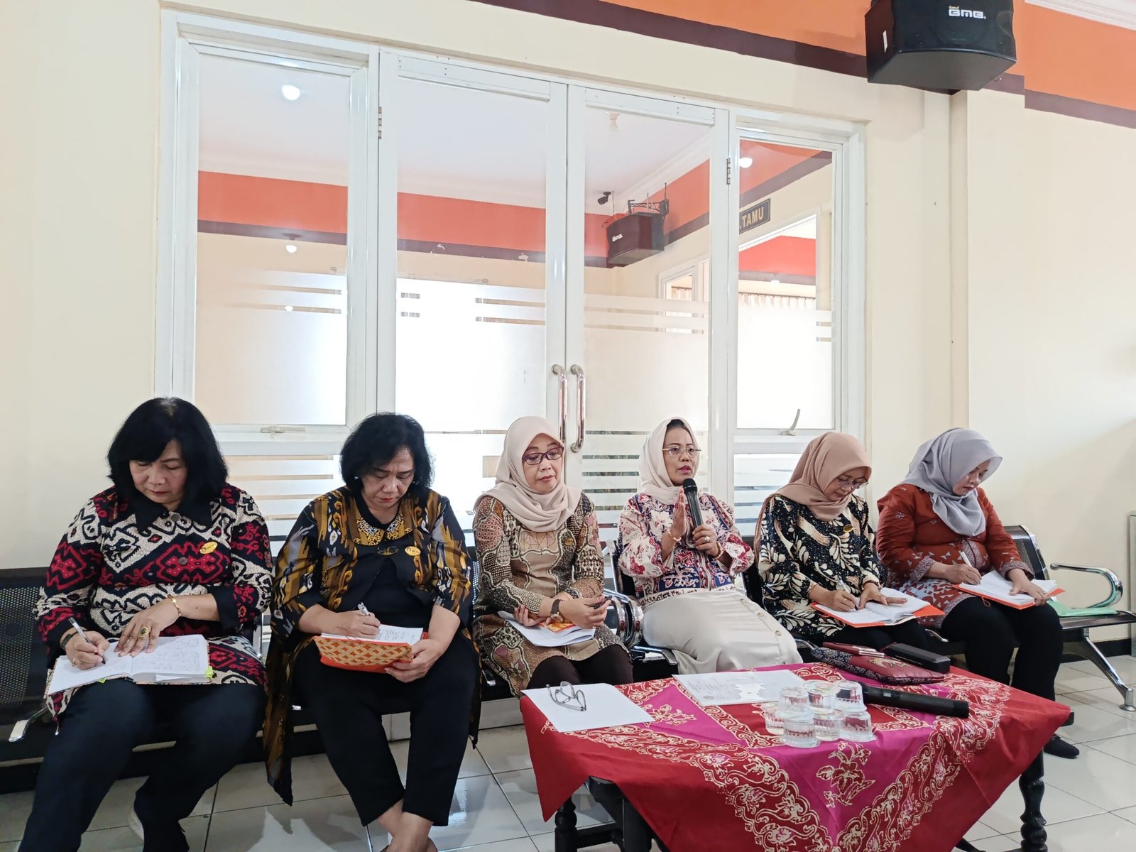 Sri Untari Pimpin Rapat Koordinasi, Kopmen SBW Evaluasi Kinerja dan Perkuat Disiplin Karyawan