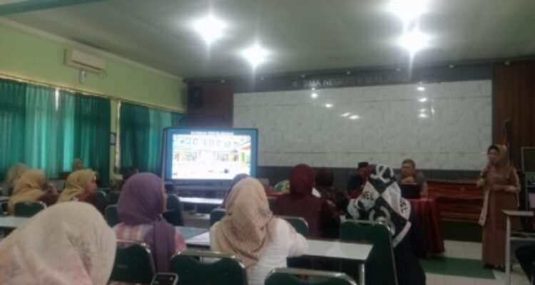 IMG-20261005-WA0015 SMAN 6 Kota Malang Selaraskan Visi-Misi, Perkuat Arah Pengembangan Sekolah