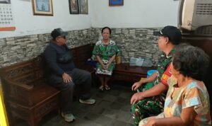 IMG-20261011-WA0046 Anjangsana ke Rumah Warga, Babinsa Klojen Perkuat Kemanunggalan TNI dan Rakyat