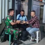 Dengarkan Aspirasi Warga, Babinsa Sukoharjo Perkuat Kewaspadaan Lingkungan
