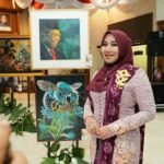 Ning Lia Apresiasi Seniman Lokal di DPRD Jatim, Lukisan Gus Dur Jadi Sorotan