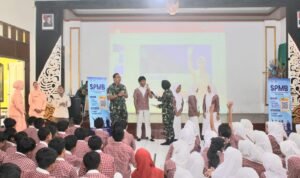 Kenalkan SMA Pradita Dirgantara, Tim Lanud Abd Saleh Sosialisasi ke 263 Siswa SMPN 5 Malang