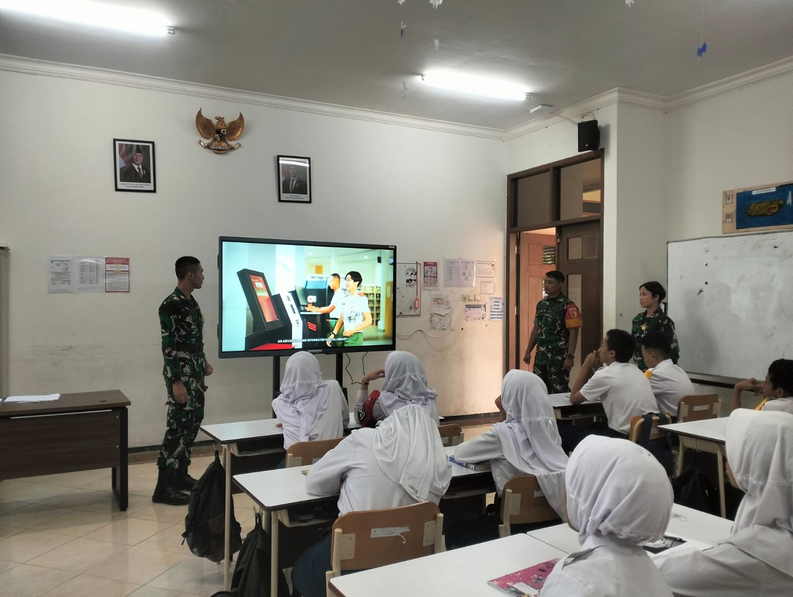 Dampingi Kadet UNHAN RI di Tlogowaru, Babinsa Perkuat Sinergi Pendidikan