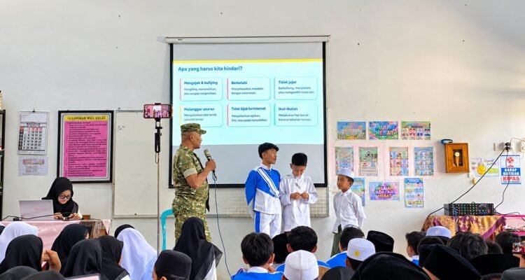 Cegah Bullying dan Bahaya Narkoba, Babinsa Kotalama Bina 206 Siswa MI Nurul Hikmah
