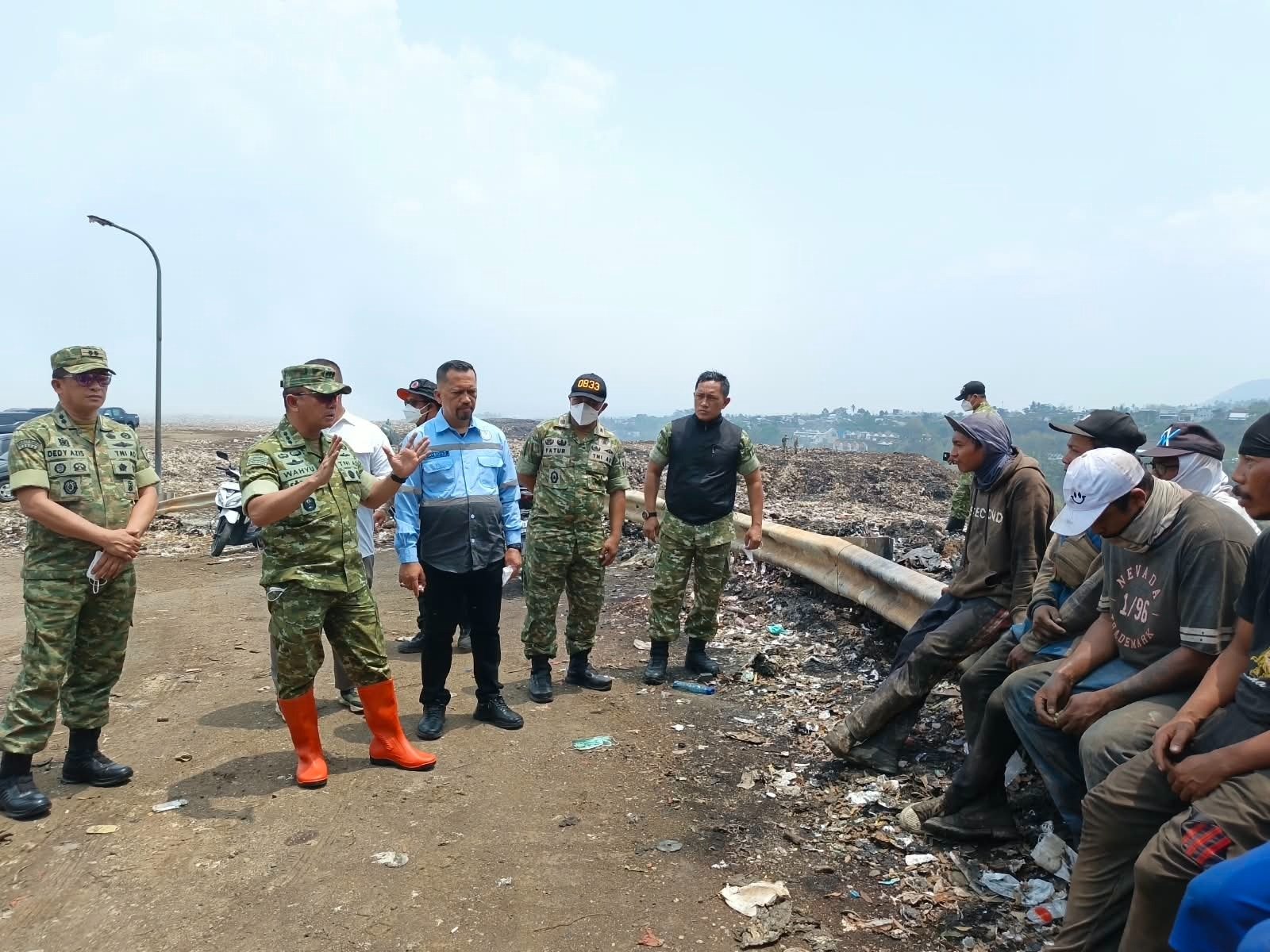 Cegah Kebakaran Terulang, Danrem 083 dan Dandim 0833 Edukasi Warga Supit Urang