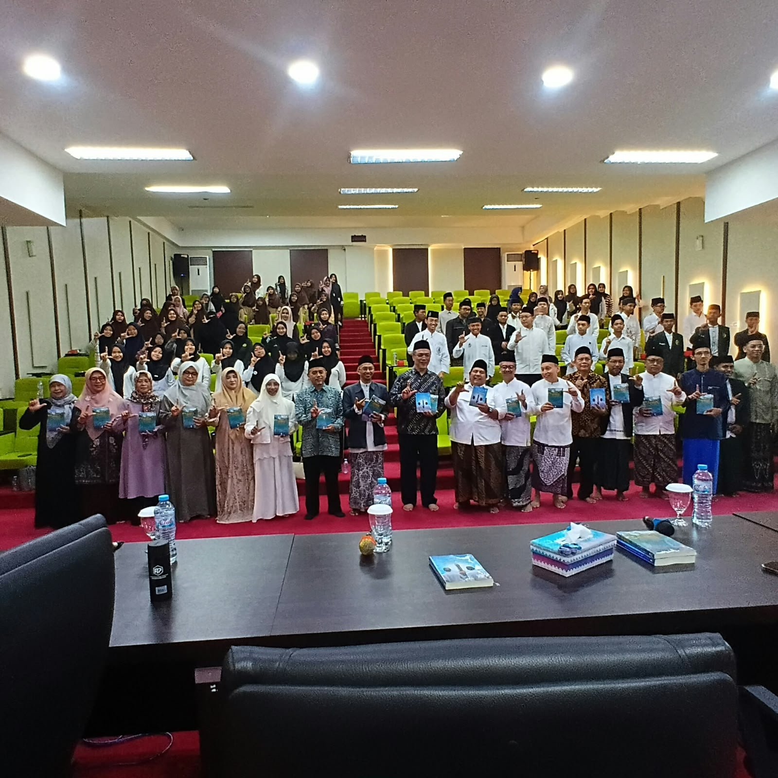 Gus Shampton Tantang Santri Kota Malang Produktif Menulis, Humor Jadi Media Dakwah dan Literasi