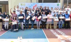 Reuni 25 Tahun, Alumni Dempo 2001 Salurkan 600 Paket Sembako dan Donasikan Ring Basket