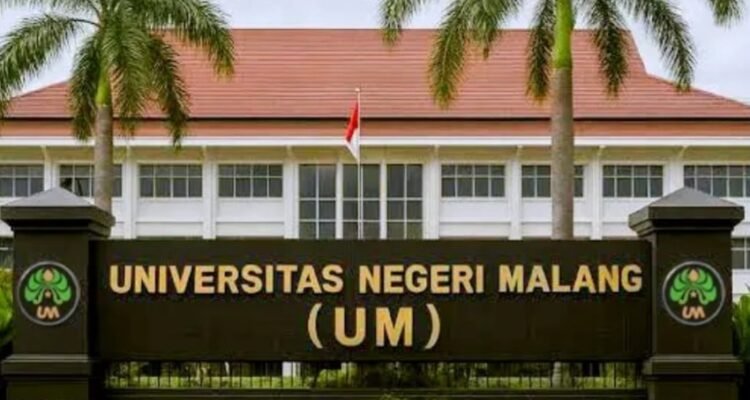 c1_20261007_22352069 UM Kukuhkan Empat Guru Besar, Dari Tata Kelola Pendidikan hingga Teknologi Data