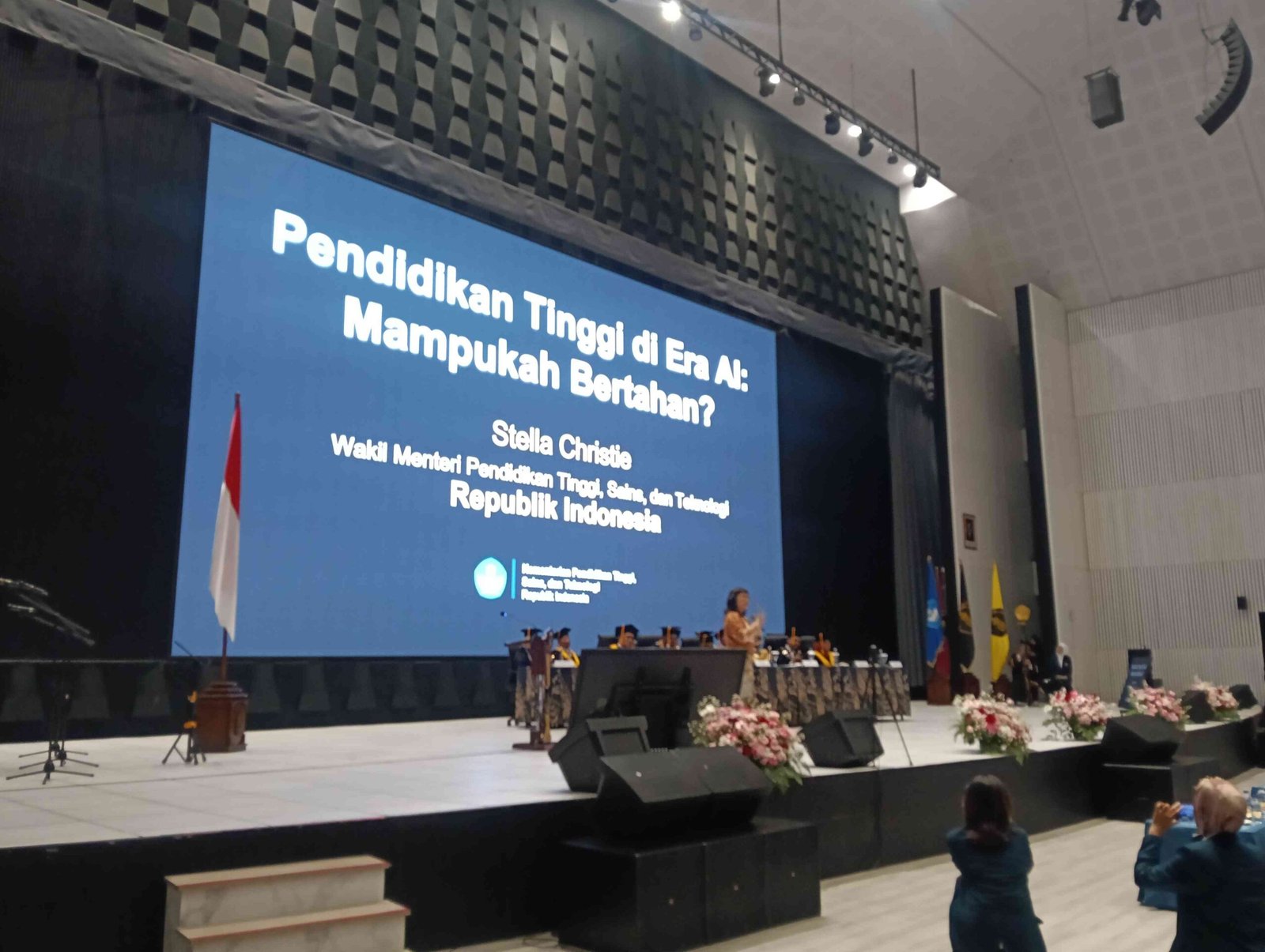 Dies Natalis ke-65 FEB UB, Wamen Stella Christie Ingatkan Bahaya Ketergantungan AI